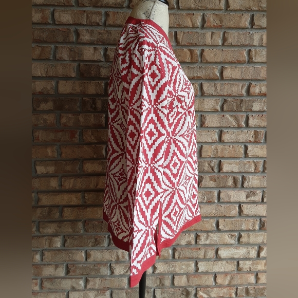 Tracy Negoshian 100% Cotton Long Sleeve V-neck Top Size Medium. - Picture 2 of 9